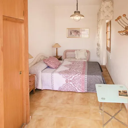 Holiday home 3 Bedroom Awesome In Santa Pola